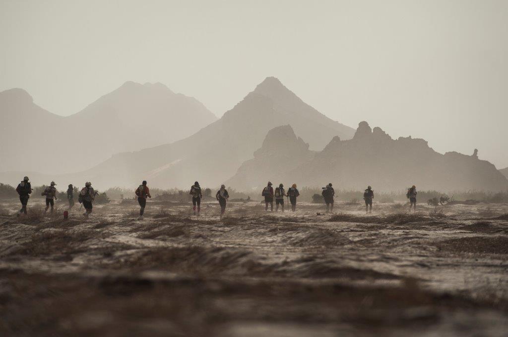 Marathon des Sables competitors in the desert