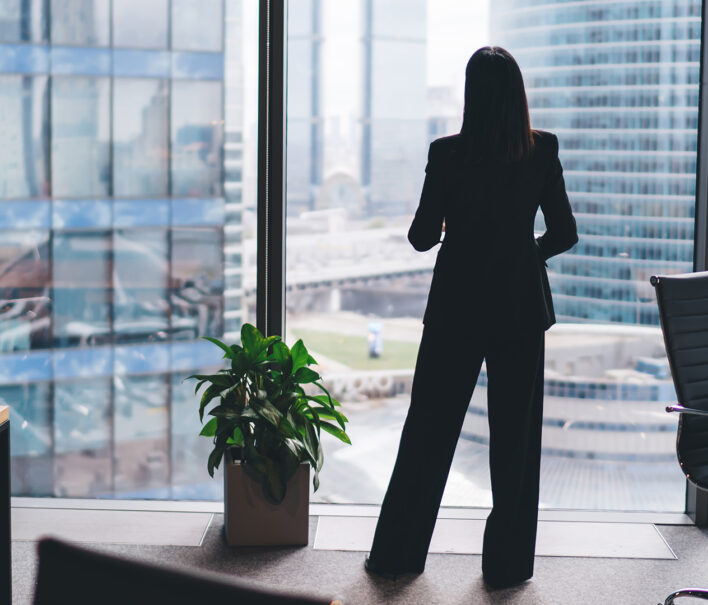 NB – 1920 – Investing while abroad