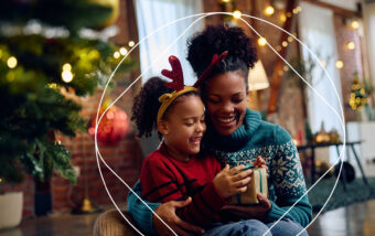 25_12_Digital_Article_ADifferentKindOfChristmasGift_BlogGraphic_V1