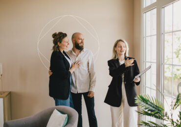 couple with agent