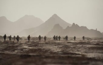 Marathon des Sables competitors in the desert